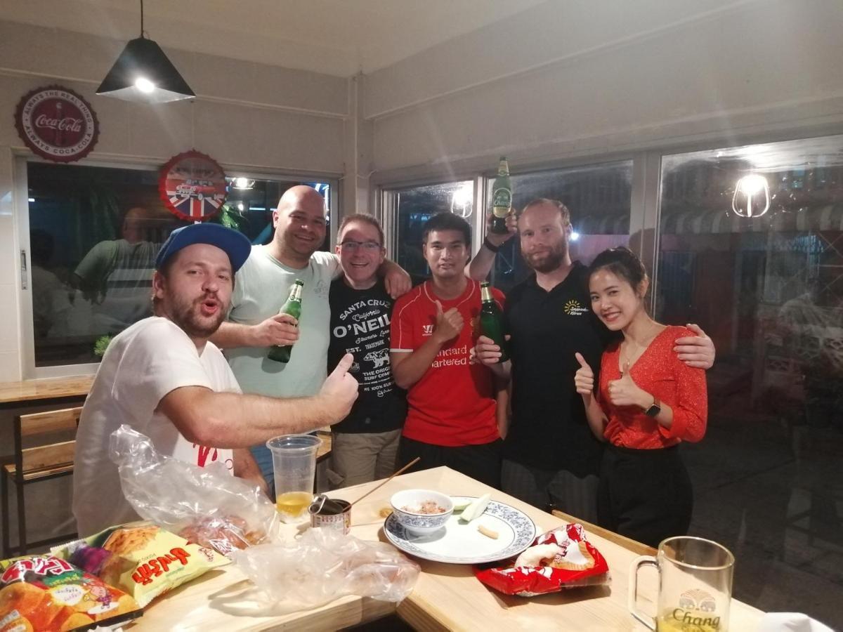 バンコク都Gogoal Latkrabangアパートメント エクステリア 写真